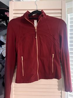 Cropped lululemon jacket size 6