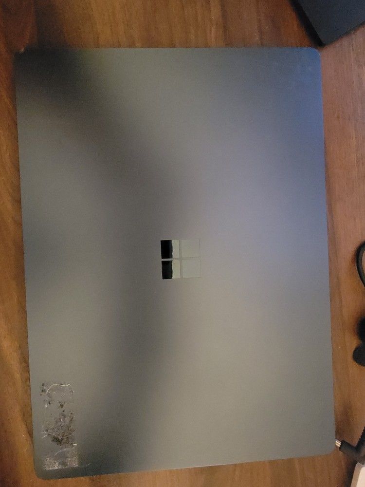 Microsoft Surface Laptop