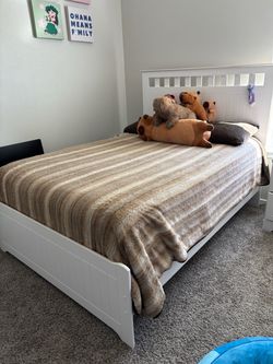 Full bed frame & 2 drawer dresser