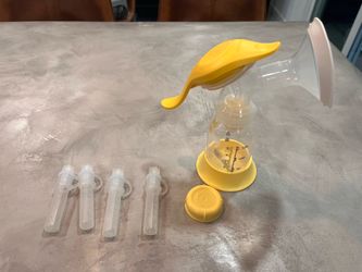 Medela manual pump and colostrum collection kit