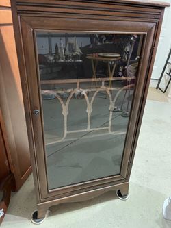 Small Antique Hutch 1900’s