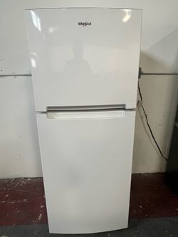 Refrigerator Whirlpool 24”