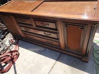 Vintage macnabox record player in stereo