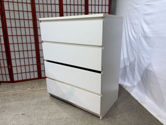 Modern Minimalist White 4-Drawer Tallboy Dresser