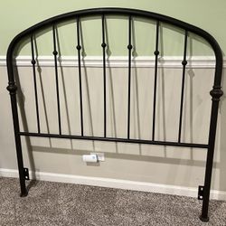 FULL SIZE METAL HEADBOARD: Creat & Barrel! 