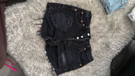 Levi’s black shorts