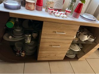 MODERN BUFFET / SIDEBOARD CABINET FOR SALE