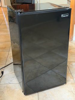 Magic Chef mini fridge