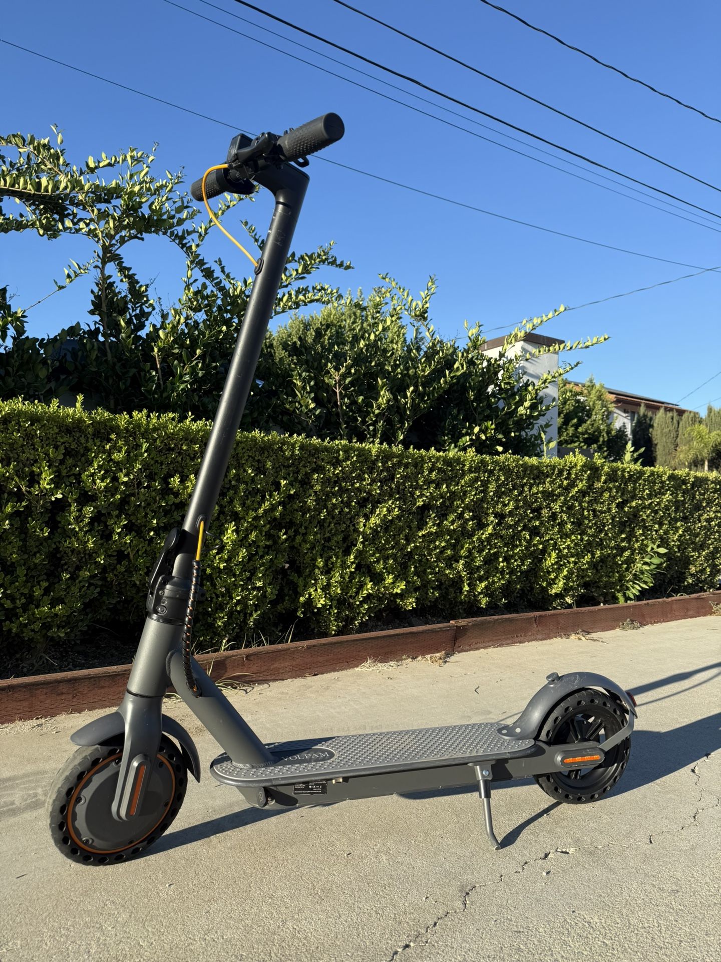 Electric scooter