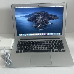 MacBook Air (13-inch , 2015 ) Core I5 , Memory 8 Gb Ram , Storage 256 SSD Comes With Charger 