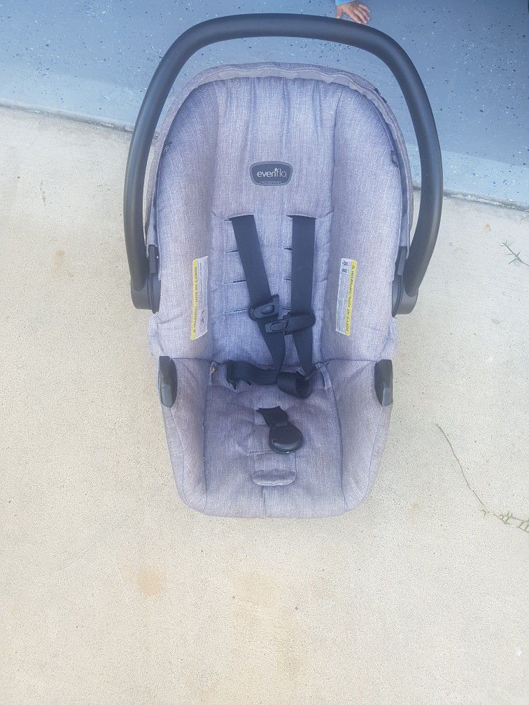 Evenflo  Stroller And Car Seat With The Base