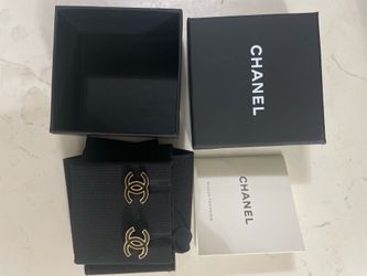 brand new Chanel CC Logo Earrings with Box