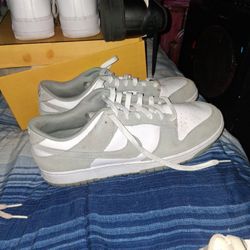 Nike Dunk Low Sneakers 