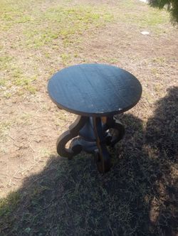 Picket House Black Round Wood Accent Side Table
