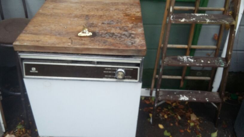Portable dishwasher