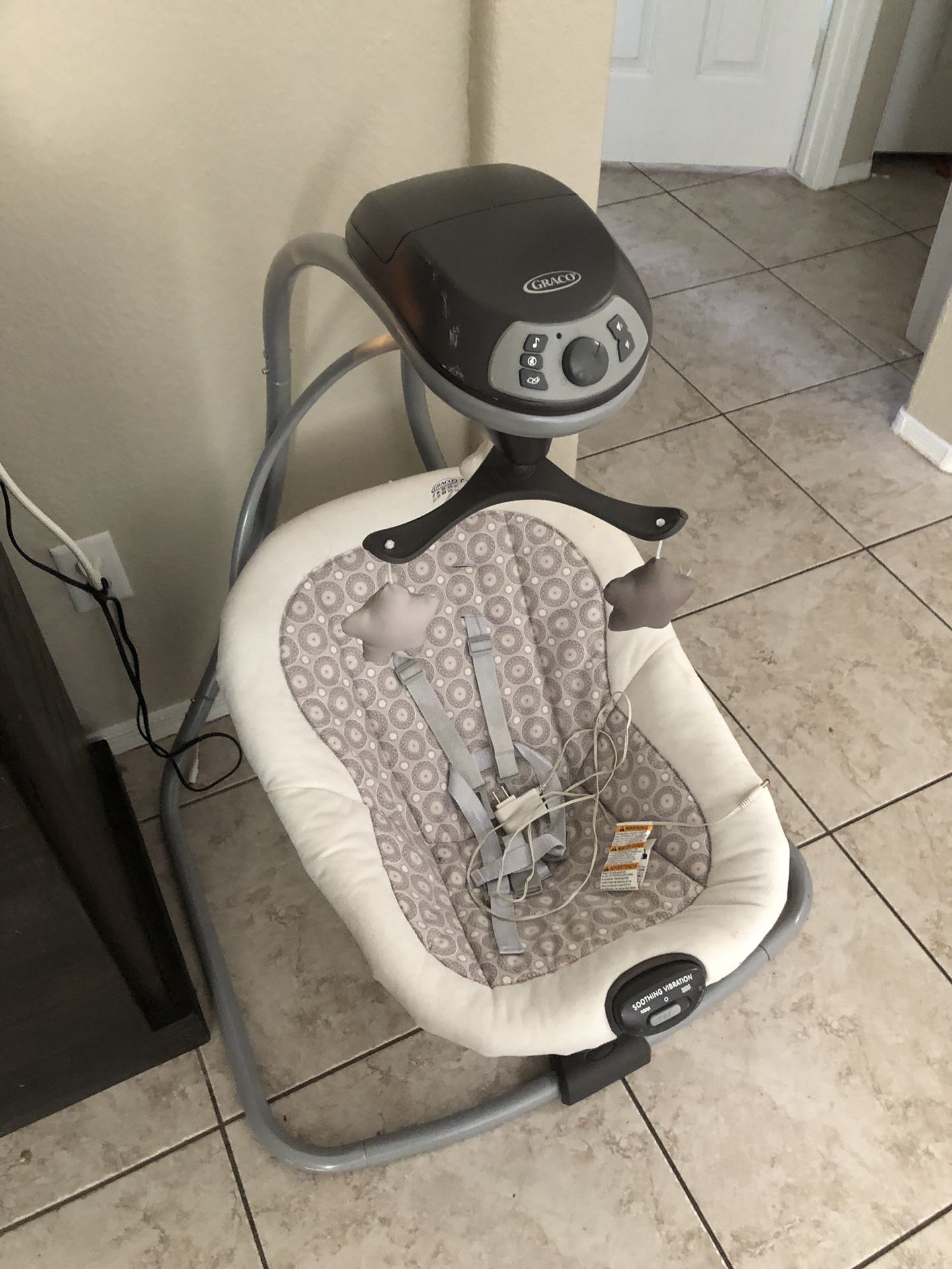 Graco Soothing Vibration Baby Swing