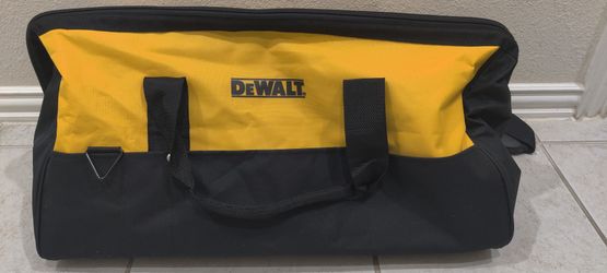 DeWalt Tool Bag 24x12x13in - New