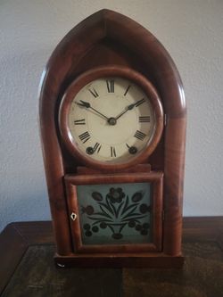Brewster & Ingraham Beehive Shelf Clock
