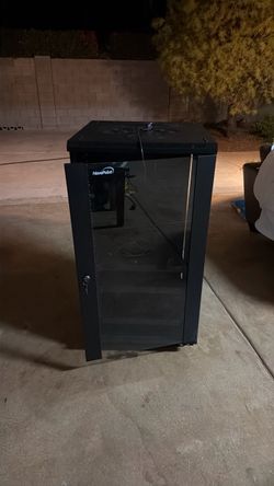 Network Server Data Cabinet Enclosure Rack Glass Door Lock w/ Fan/ Backup Power