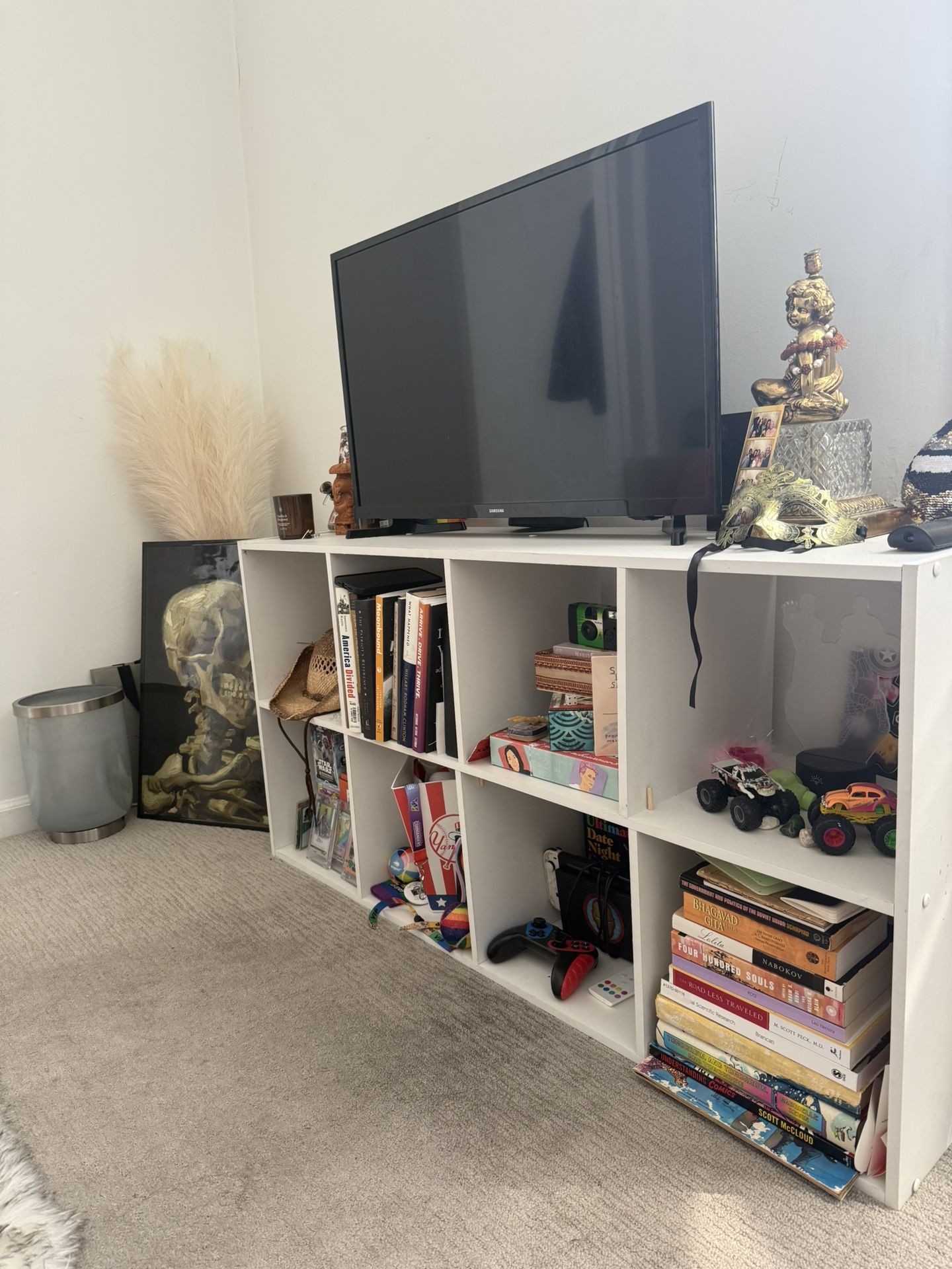 bookshelf
