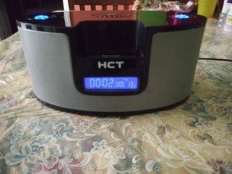 HCT IPAD DOCKING STATION WITH DIGITAL O'CLCOK/ALARM/MP3