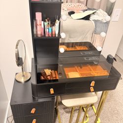 Vanity Set W/ Lighting & Chair