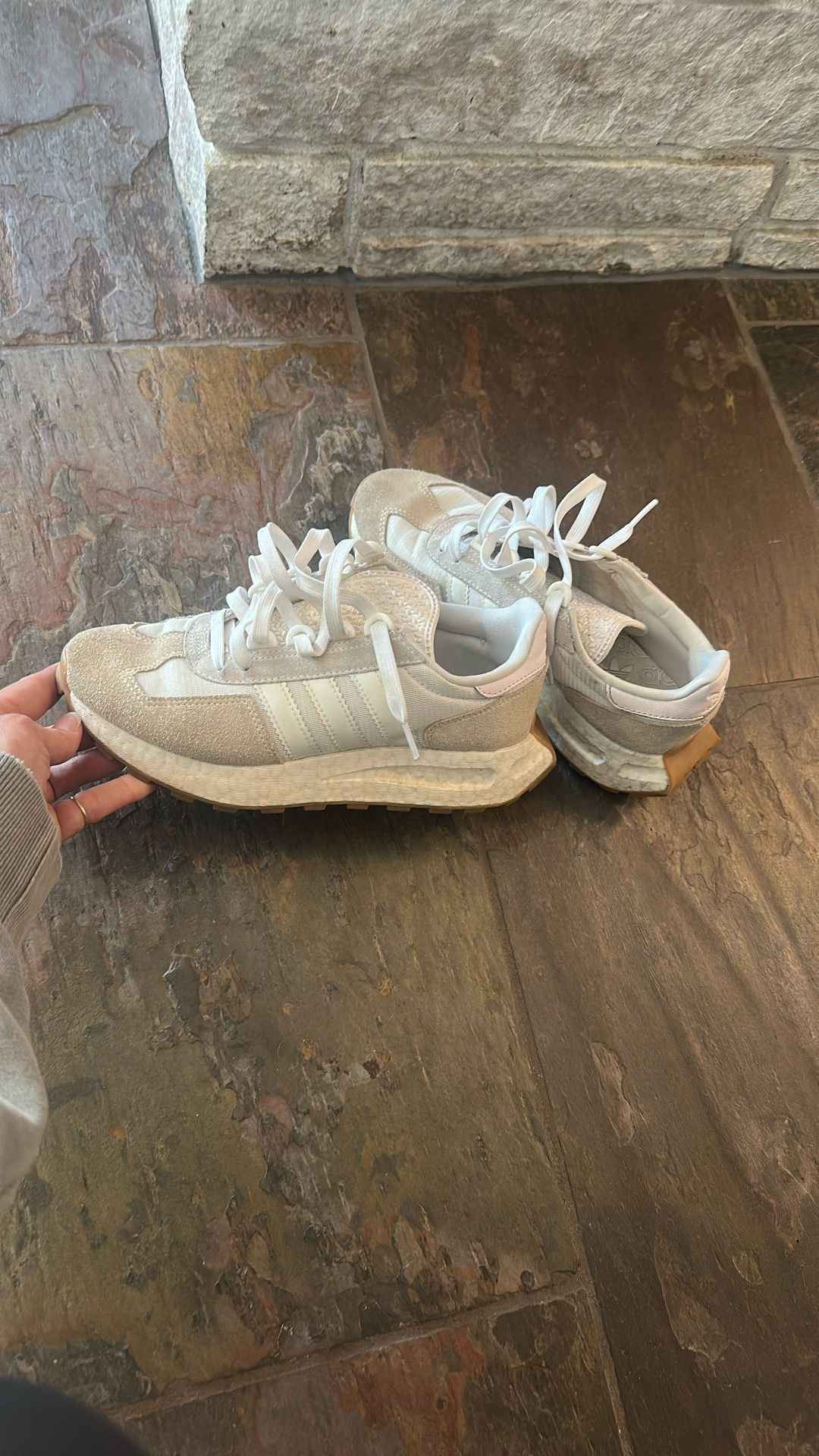 Women’s Shoe Adidas Retropy  