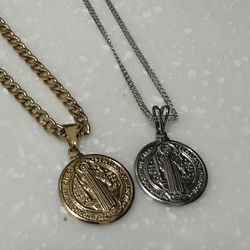 Necklace saint Benedict 