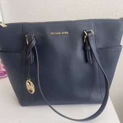 MK Purse 