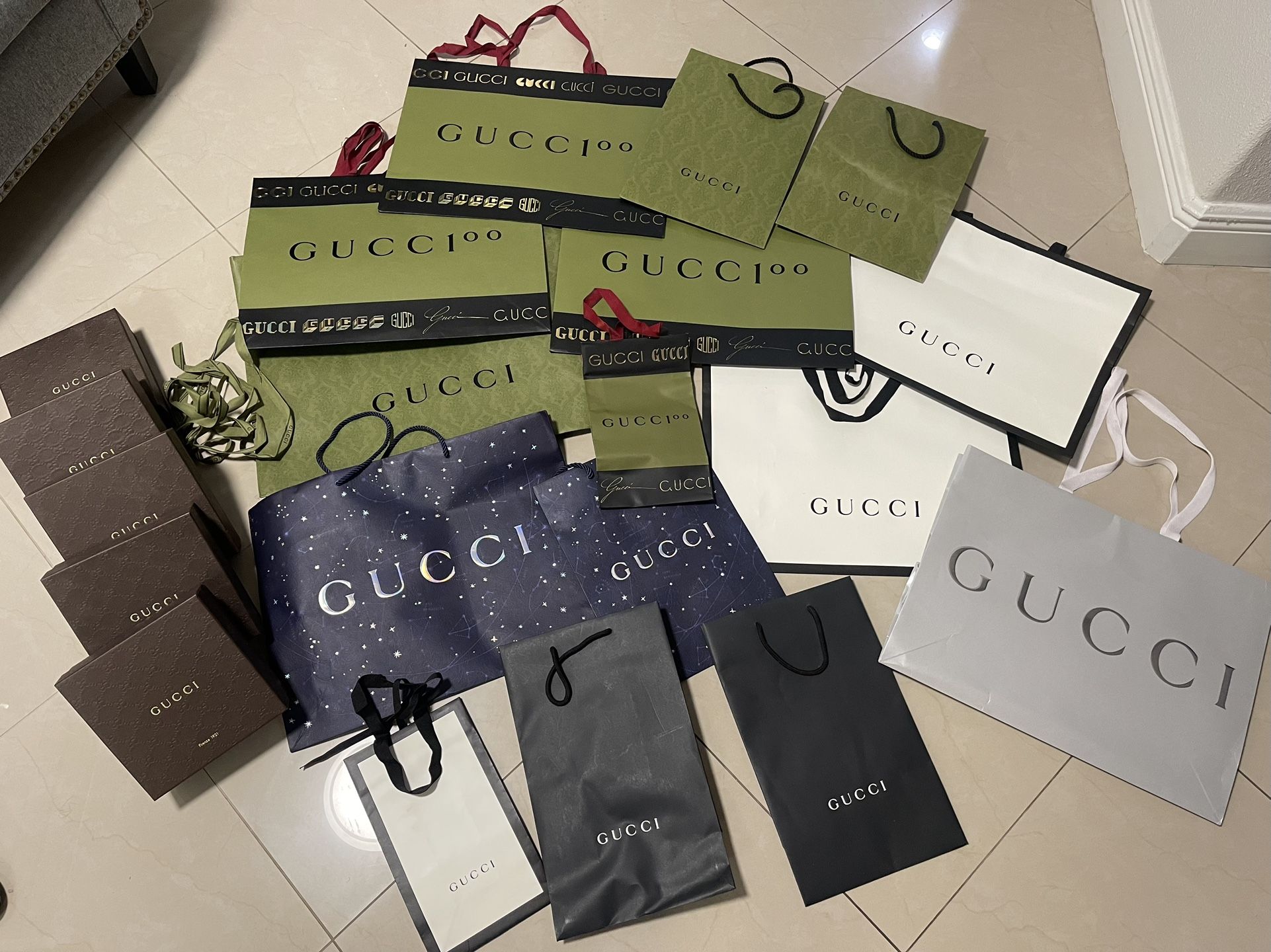 Gucci Shopping Bags 