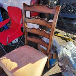 Four Beautiful  Chairs - Set De Cillas