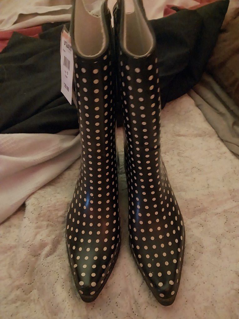 Ladys New Rain Boots With Heel 