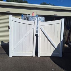 Vinyl Gates