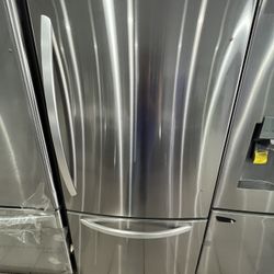 LG Refrigerator Bottom Freezer 33” Wide In Stainless Steel 