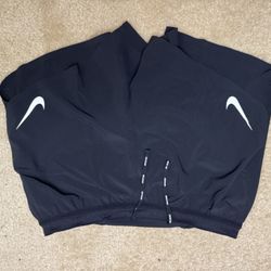 Medium Nike DRI-Fit ADV