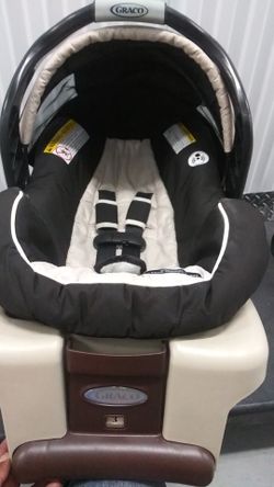 Graco car seat Snugride classic connet 30