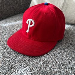 Fitted Phillies New Era Baseball Cap - 7 3/8