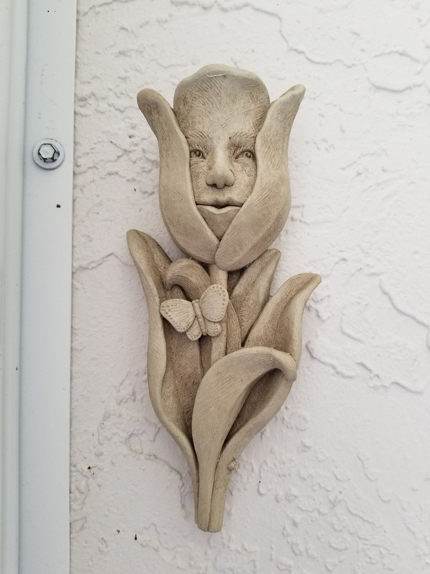 Hanging Outdoor Tulip With Face and Butterfly Decoration, 8 Inches Tall