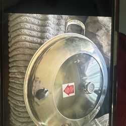 Princess house cooking pot is 16qts never use  I don’t have the box that why sale that price