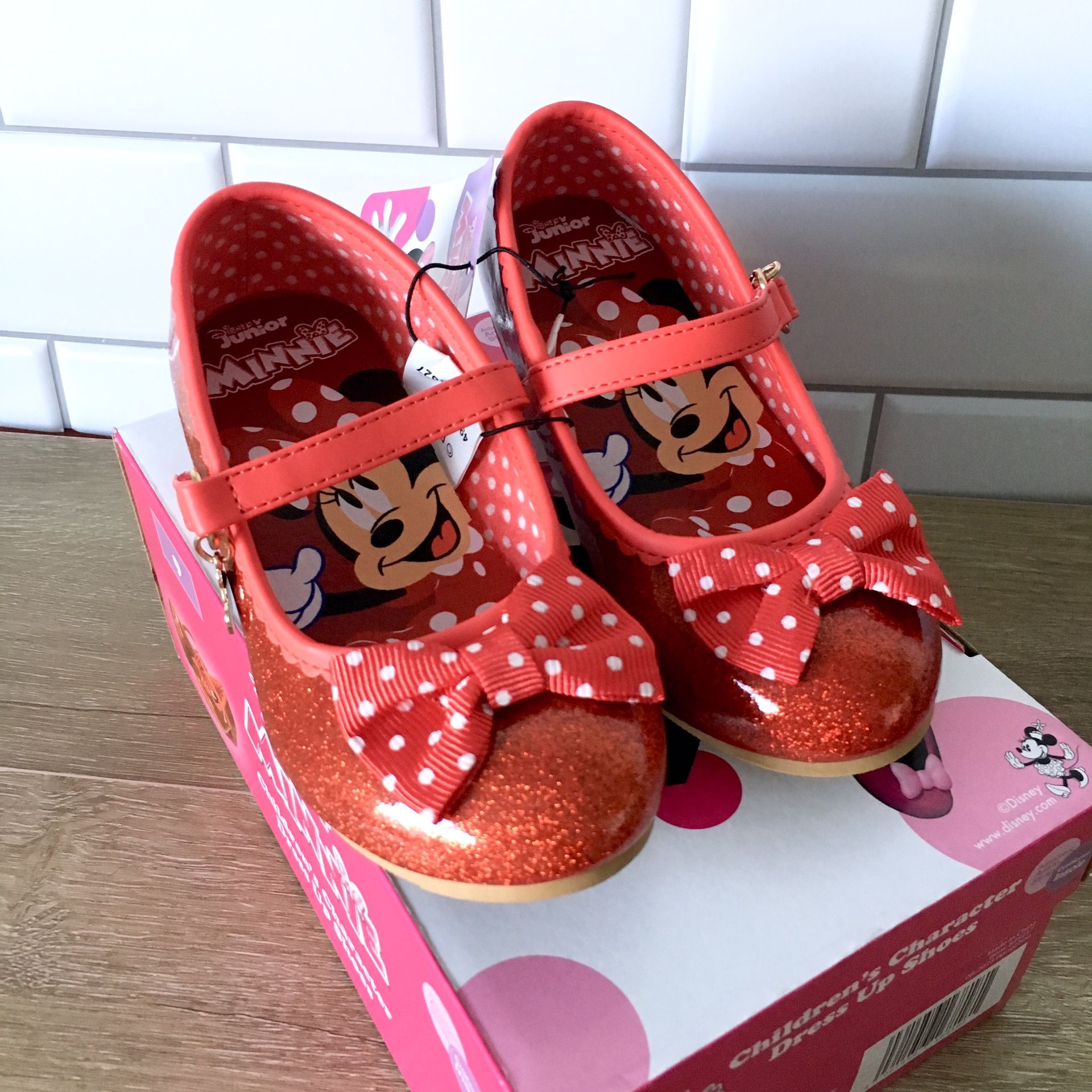 Disney Minnie Mouse Dress Up Shoes Red With Bows and Sparkle Brand New