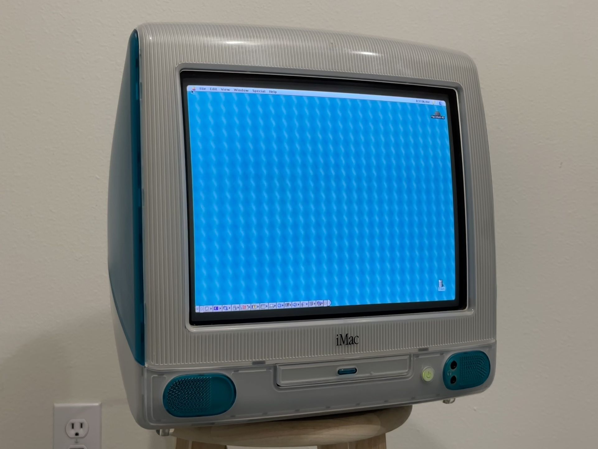 Vintage Apple iMac G3 - Tested and Working - Teal Green / Blue for