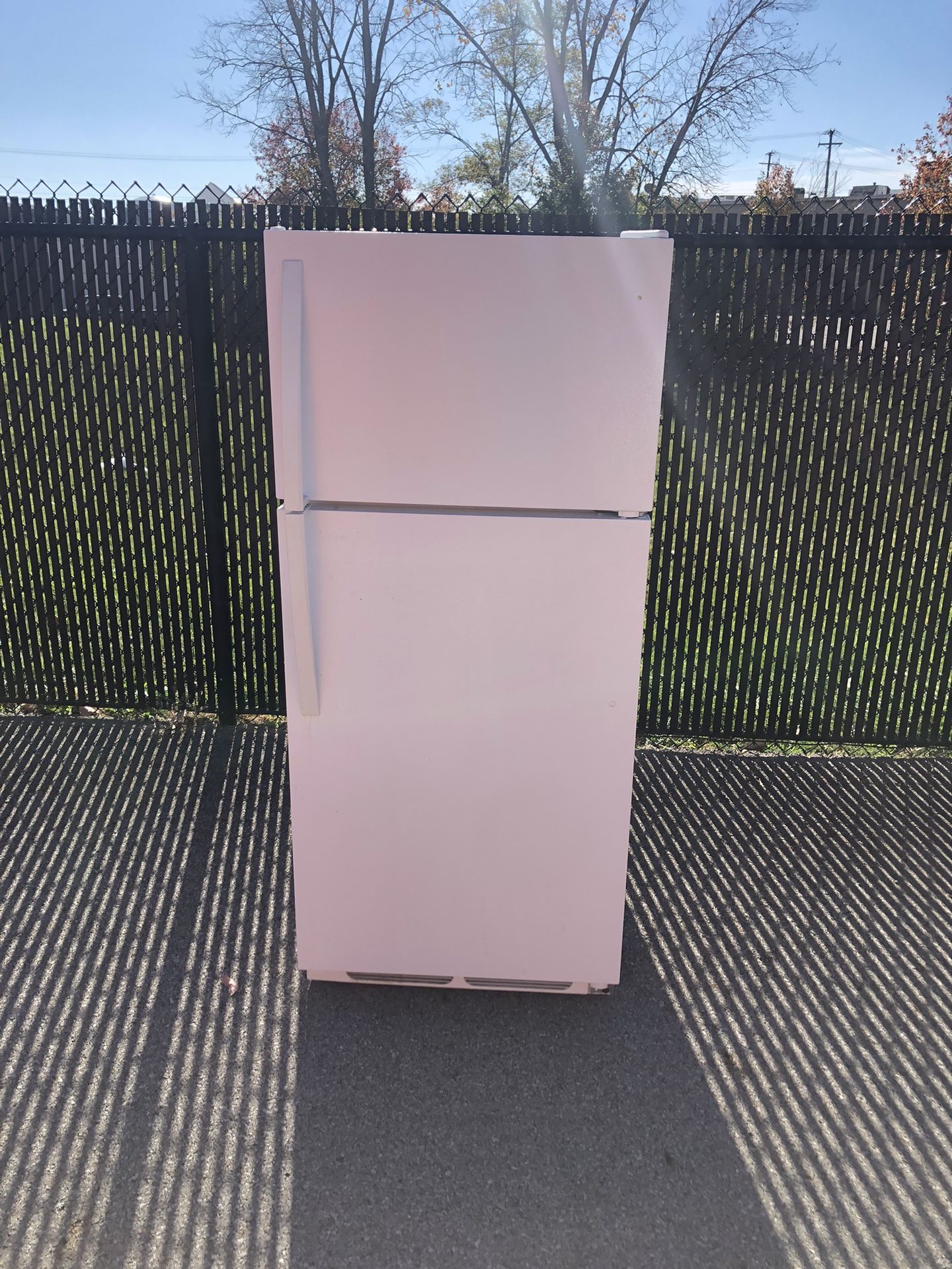 Kenmore Refrigerator Works Great