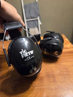 2 Vic Firth DB22 Drummer Isolation Headphones / Ear Muffs - Excellent Condition!