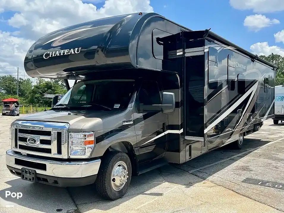 2020 Thor Motor Coach Chateau 31W