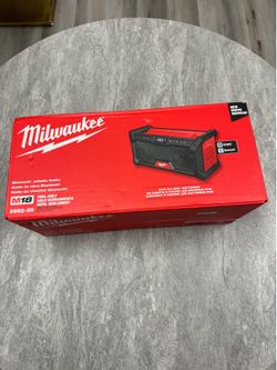 Milwaukee M18 Jobsite speaker