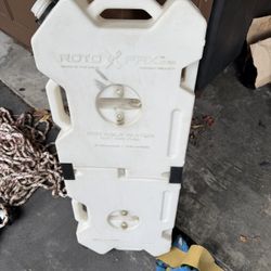 2ea 2 Gallon Rotopax Water