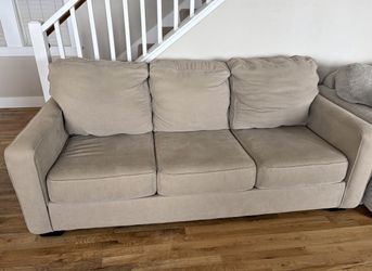 Beige Sleeper Sofa w/ Pull-Out Bed