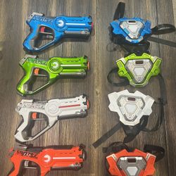 Laser Tag Set. 4 Blasters And 4 Chest Sensors