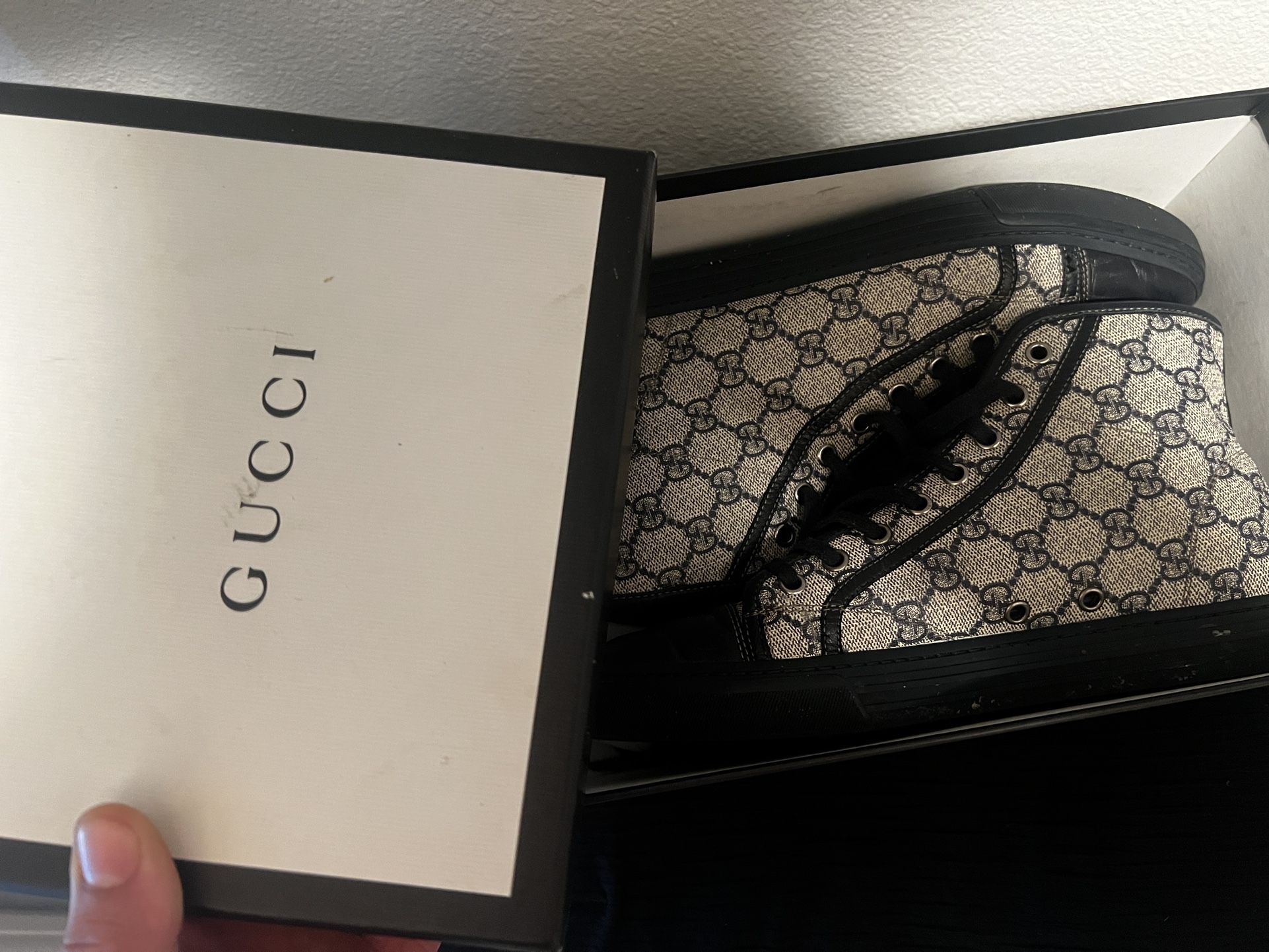Gucci Size 9