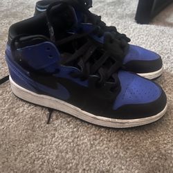 Boys Air Jordan Size 3.5